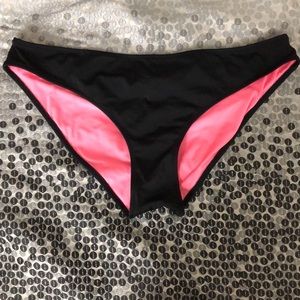 Scrunch bum bathing suit bottoms